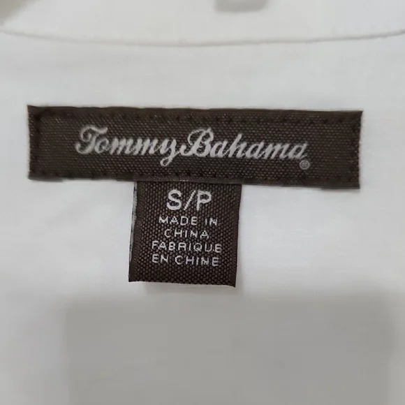 Tommy Bahama Women's Classic White Button Down Shirt - Picture 2 of 7